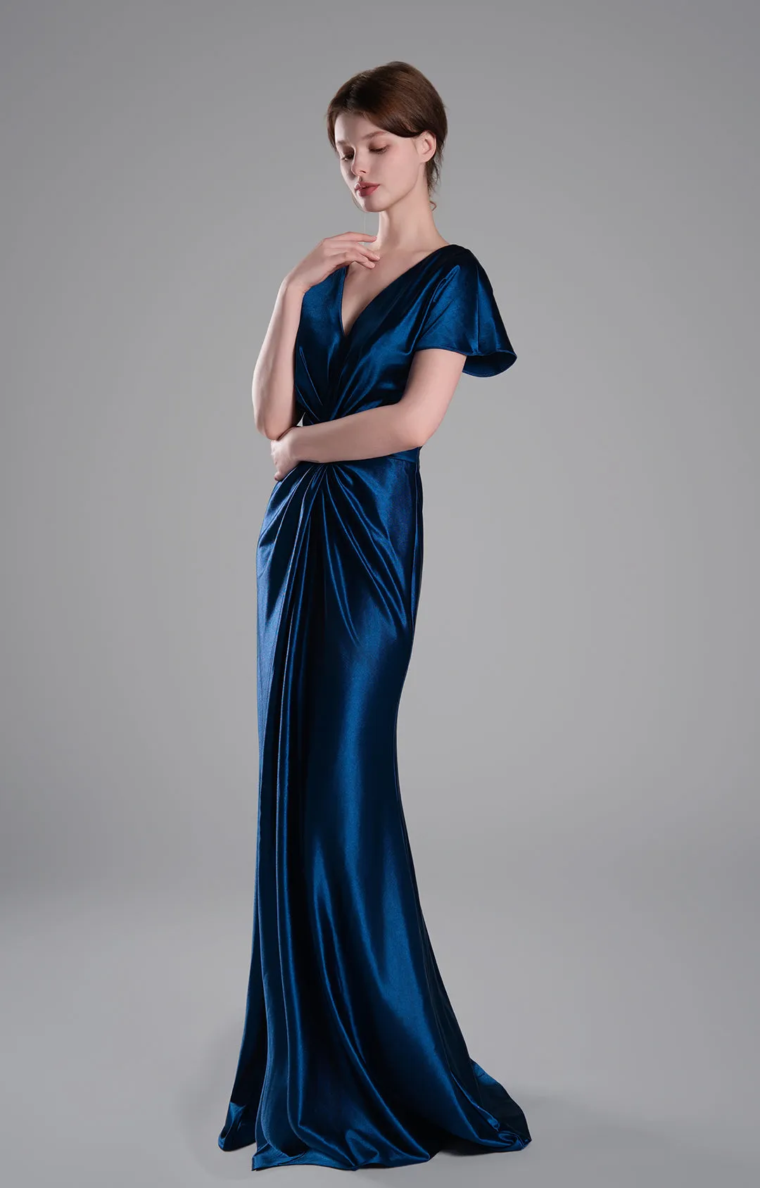 Elegant Pleated V-Neck Flowing Silhouette Satin Dresses