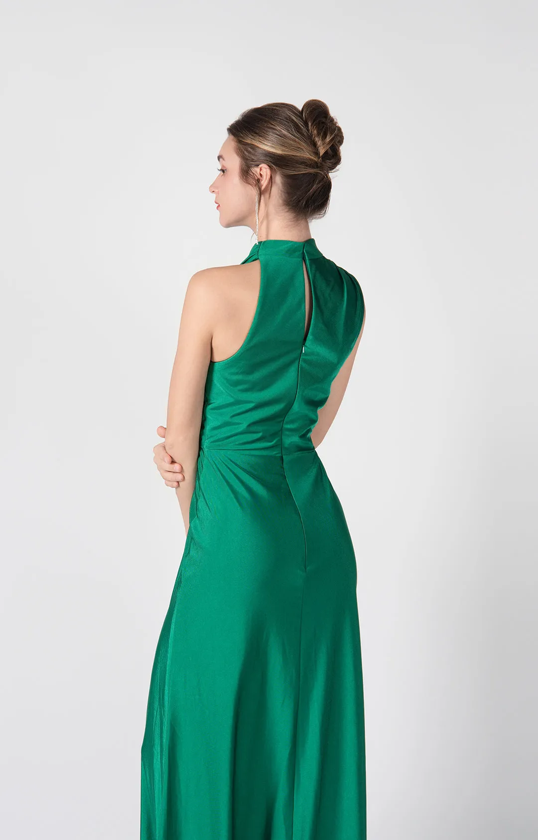 Half High Neck Fitting Bodice Flowing Dresses