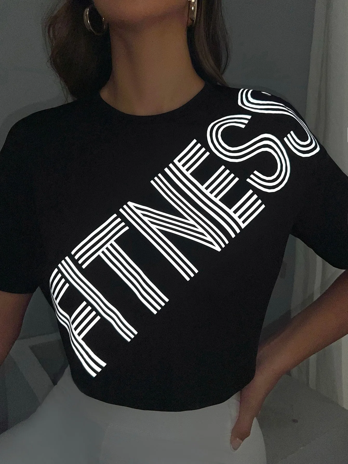 Letter Graphic Crop Active Tee SS23 FD