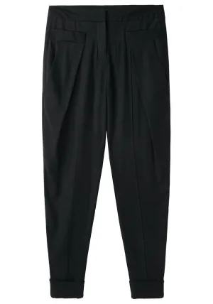 Lightweight Pleated Trouser