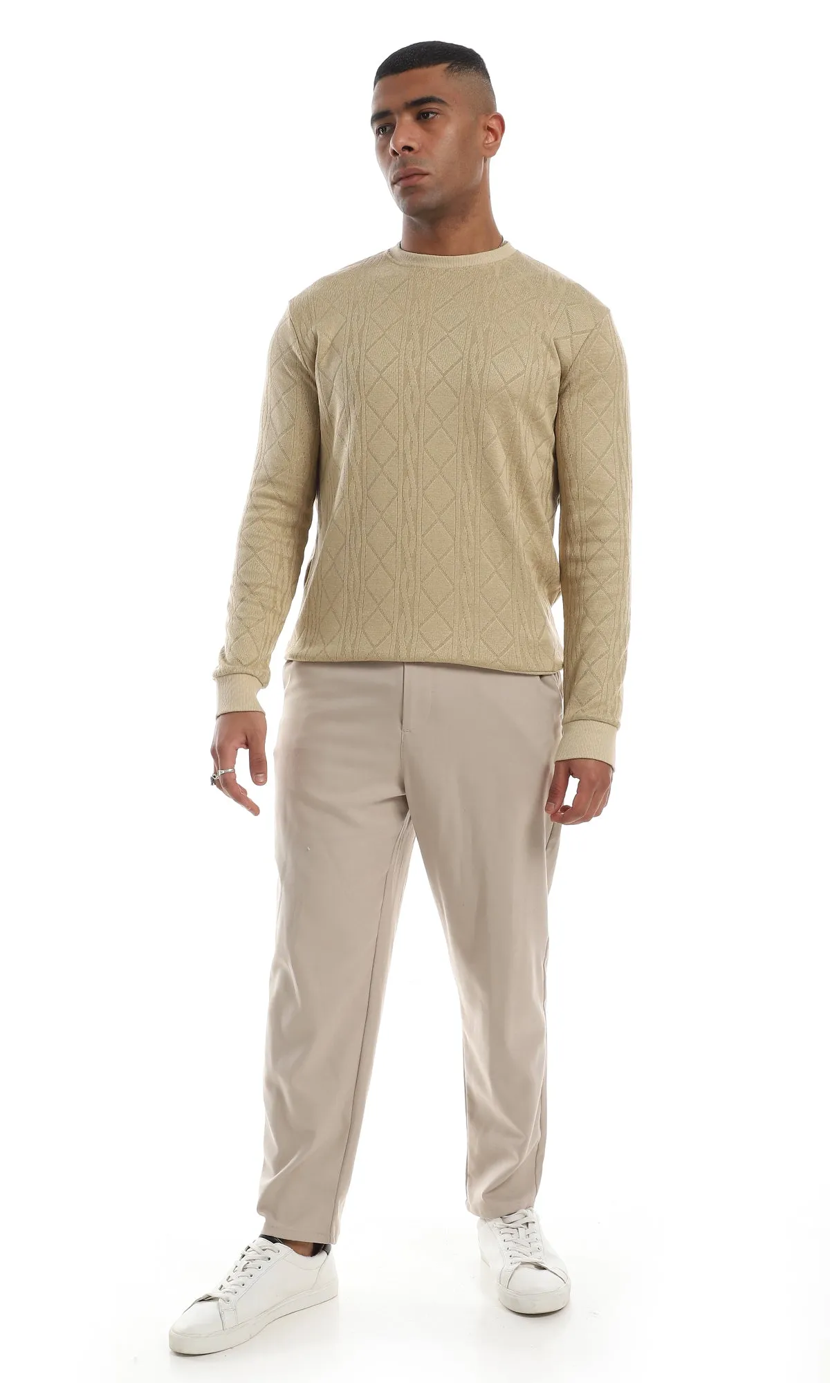 O160532 Round Neck Cozy Knitted Beige Pullover
