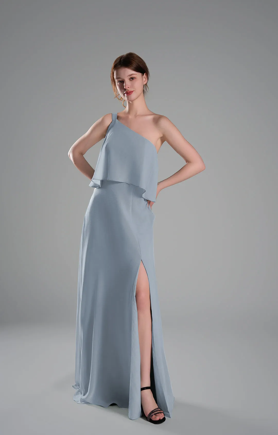 One-Shoulder Pleated Side Slit Flowing Dresses