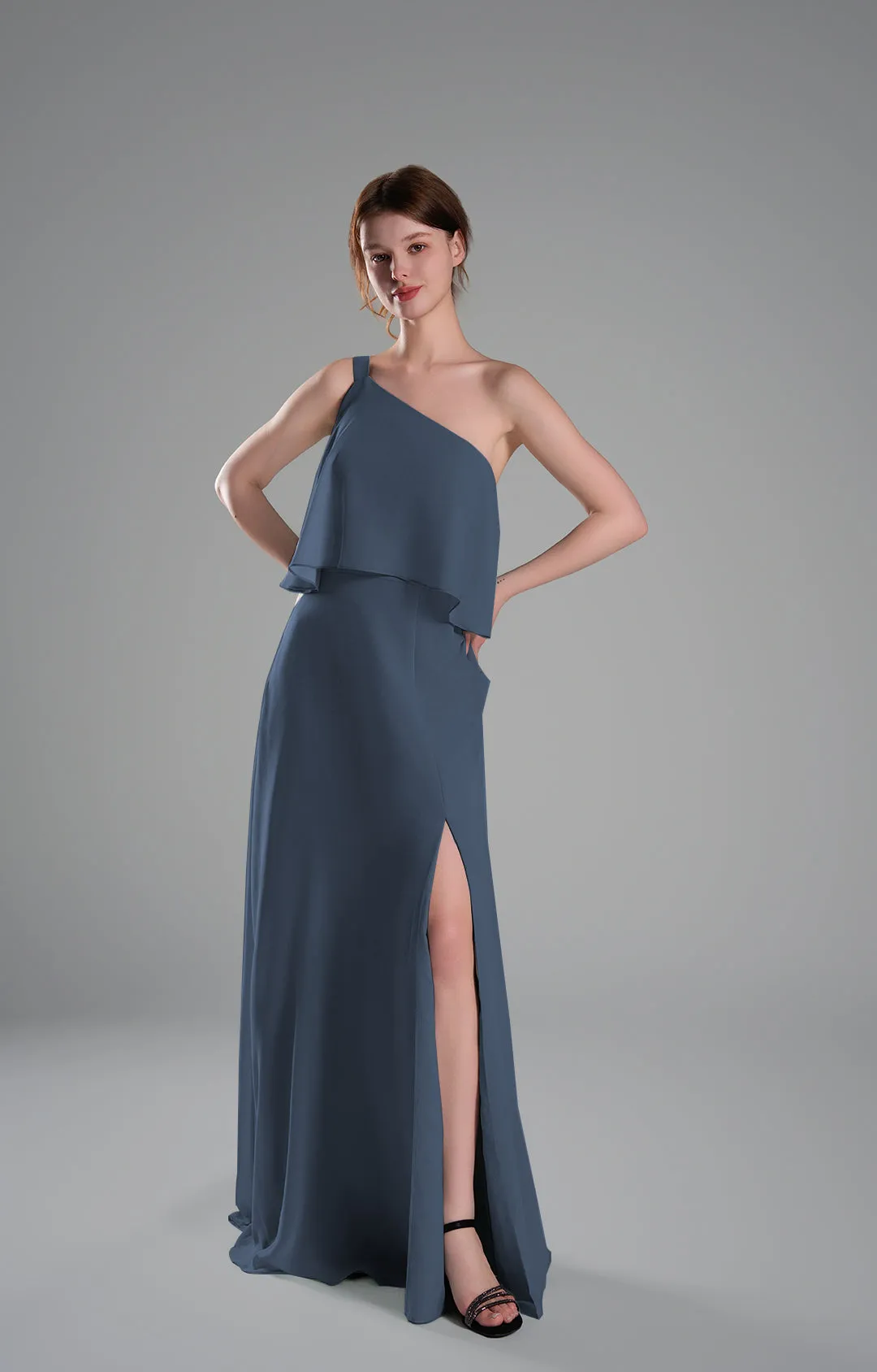 One-Shoulder Pleated Side Slit Flowing Dresses
