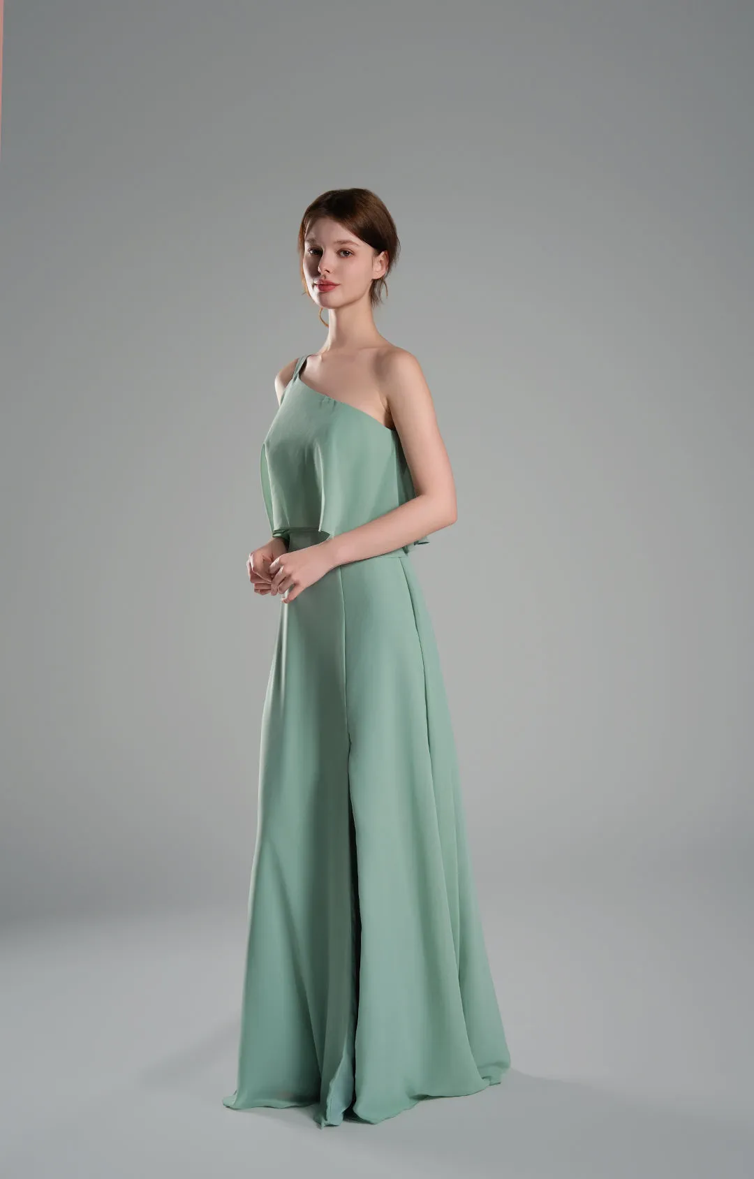 One-Shoulder Pleated Side Slit Flowing Dresses