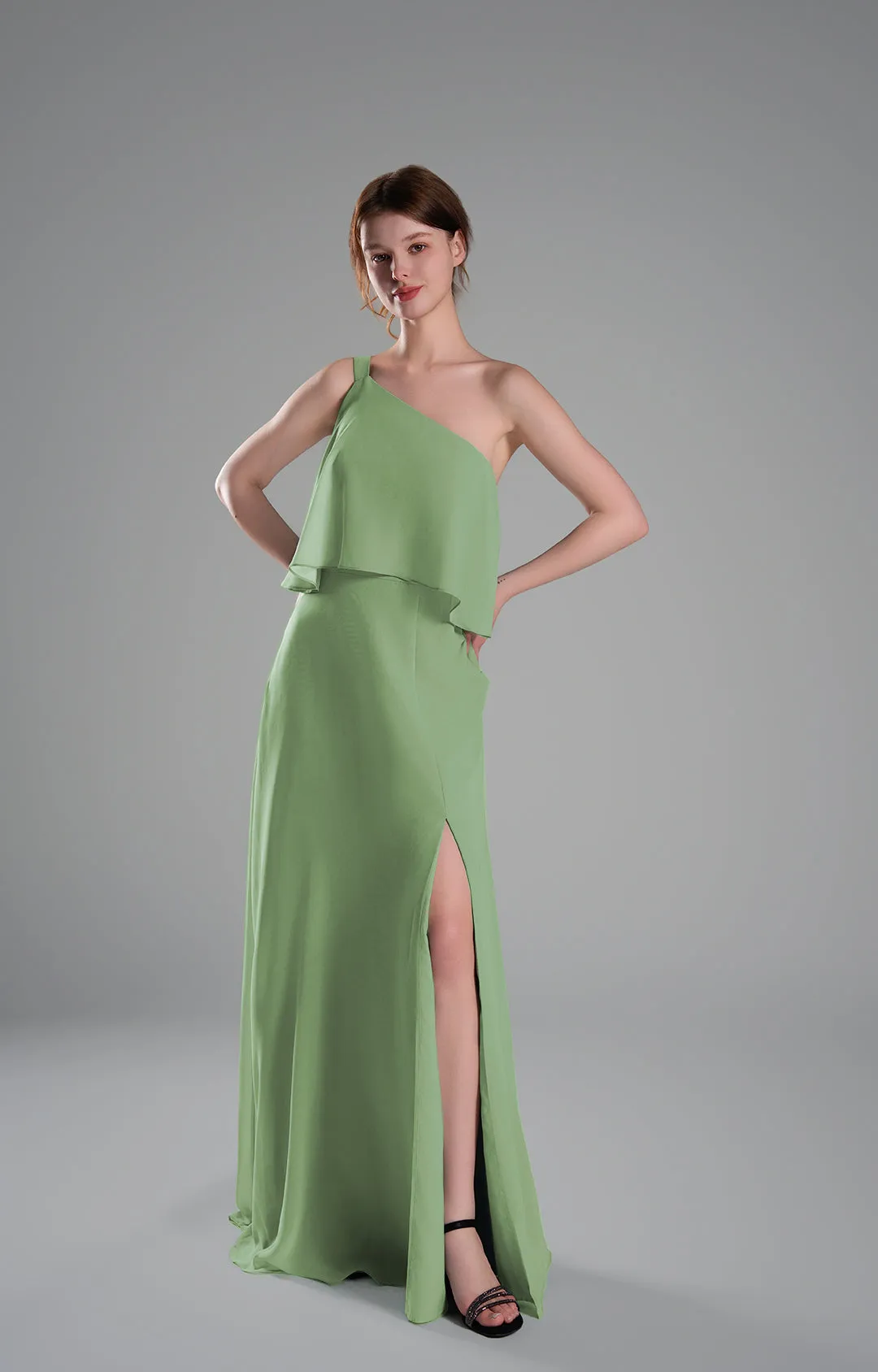 One-Shoulder Pleated Side Slit Flowing Dresses