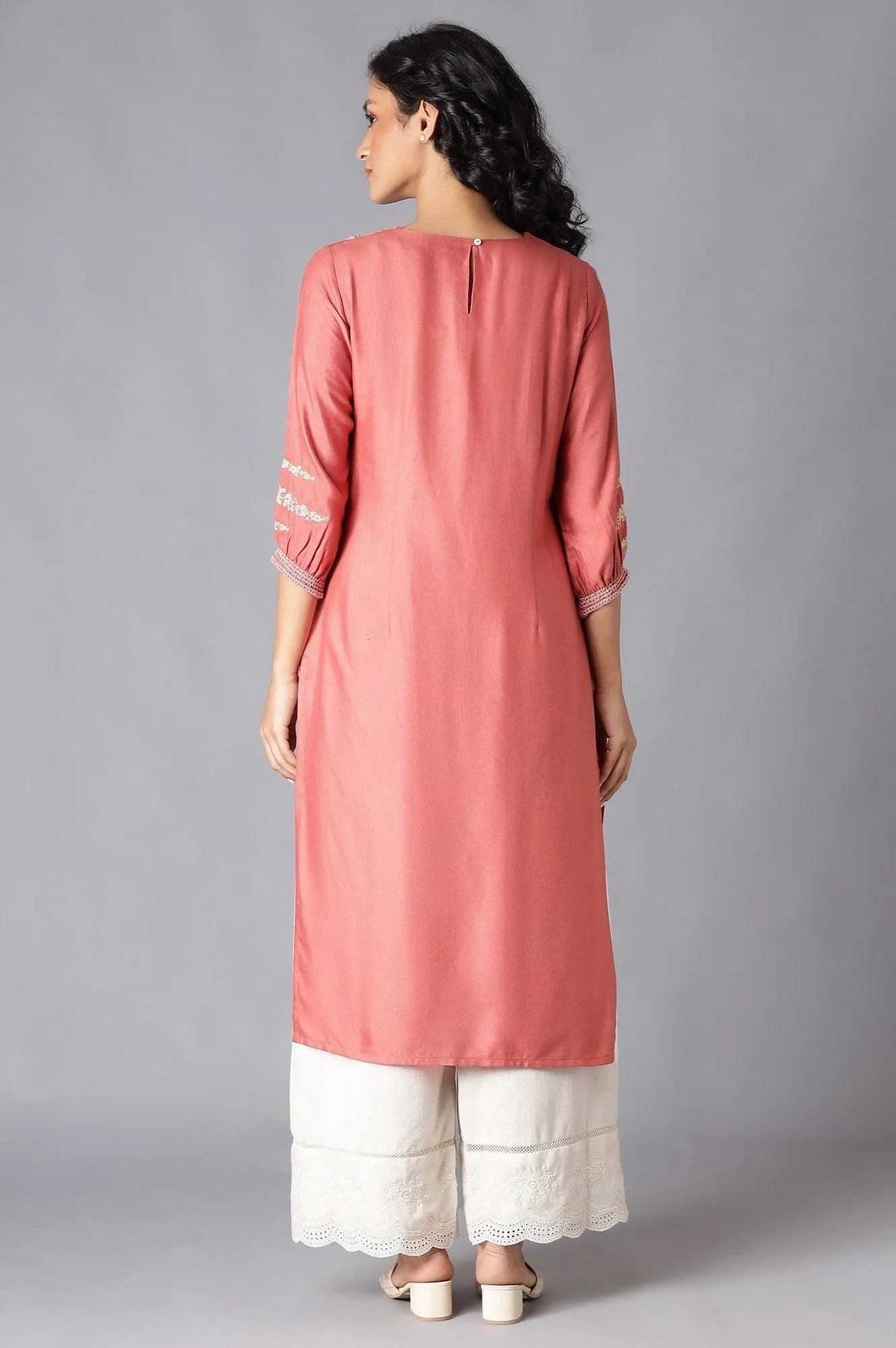 Pink Embroidered kurta & Parallel Pants Set