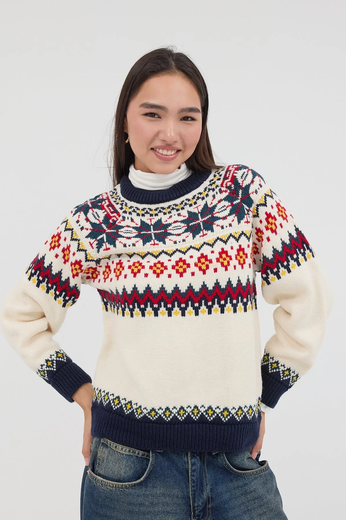 Round Neck Long Sleeve Patterned Knit Sweater